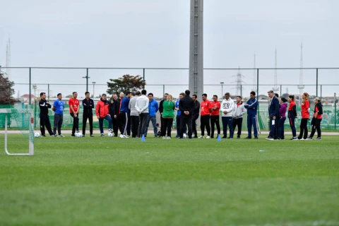 FIFA nümayəndələri Bakıda fiziki tərbiyə müəllimləri üçün seminar keçiriblər