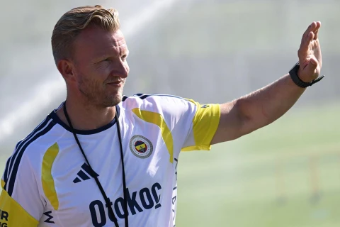 “Fənərbağça”da məşqçi dəyişikliyi: “Liverpul”un sabiq ulduzu gəldi