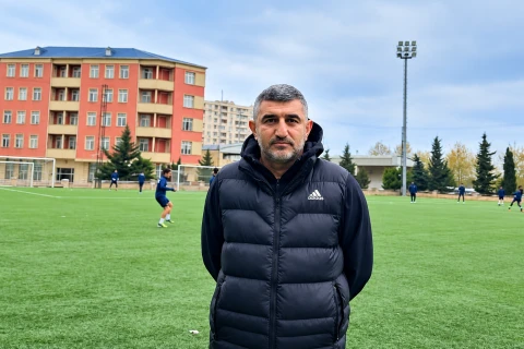 Rəşad Sadiqov: “Bəzi futbolçularımız məşqə acqarnına gəlirlər”