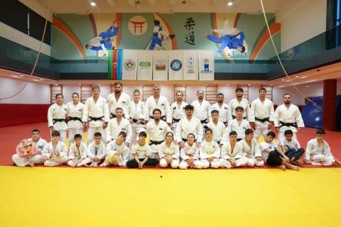 Olimpiya çempionu adaptiv cüdo məşqinə qatıldı - FOTO